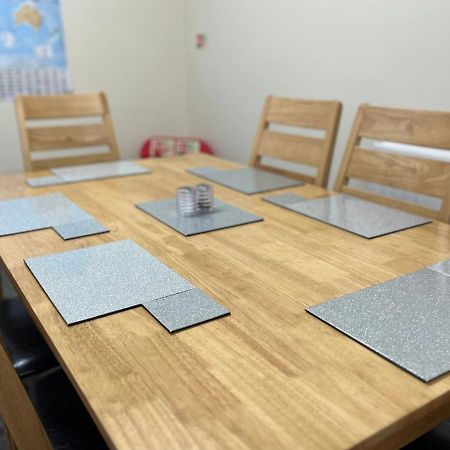3 Bedroom Apartment, Ballymena, The Wee Stop Gap Екстер'єр фото
