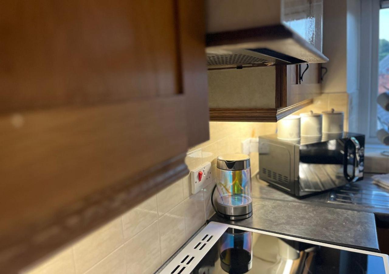 3 Bedroom Apartment, Ballymena, The Wee Stop Gap Екстер'єр фото