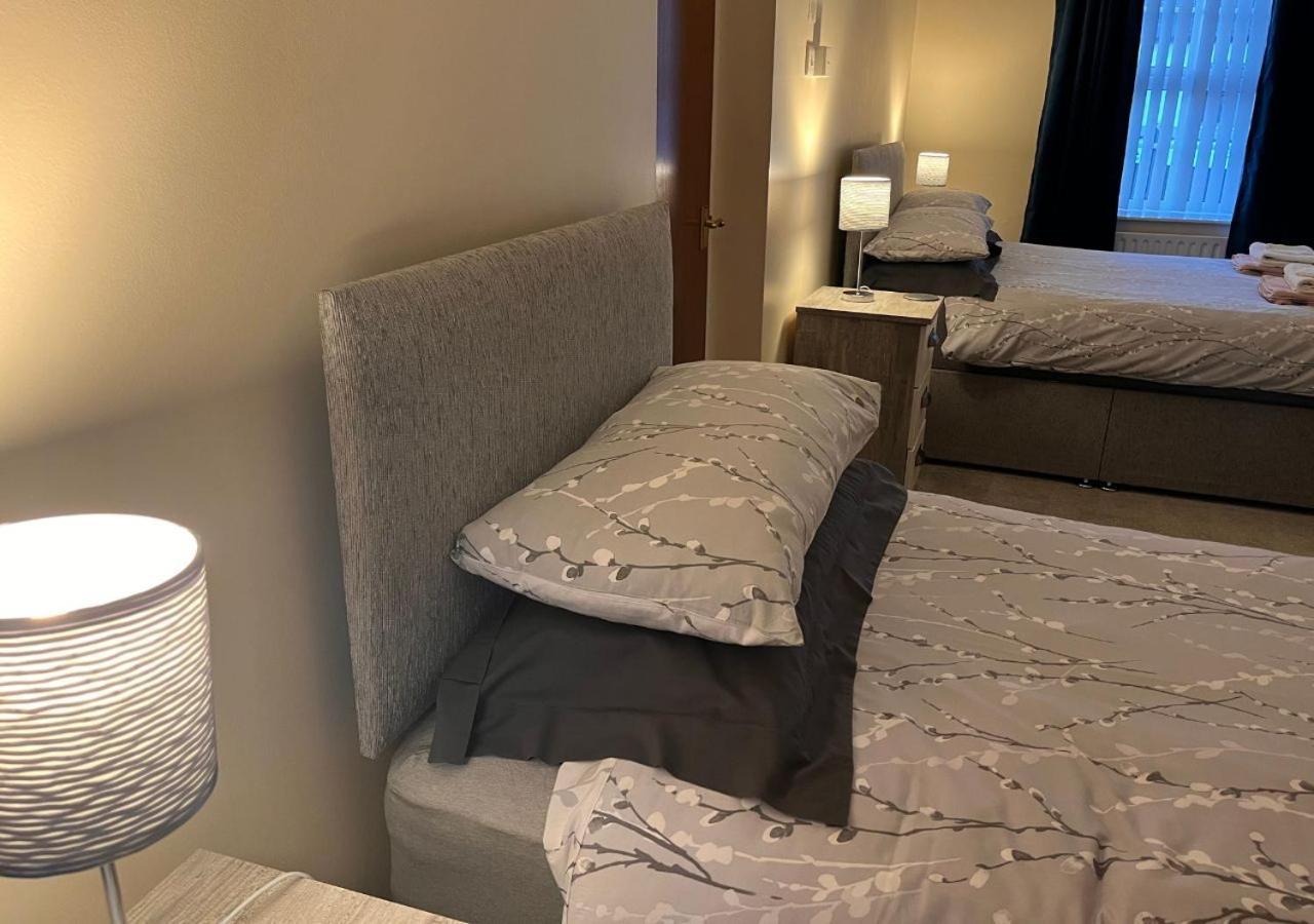 3 Bedroom Apartment, Ballymena, The Wee Stop Gap Екстер'єр фото